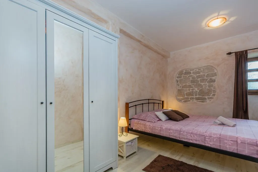 Apartment Velenik D&I 波雷奇