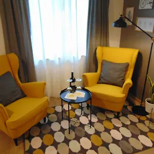  Apartment Glam